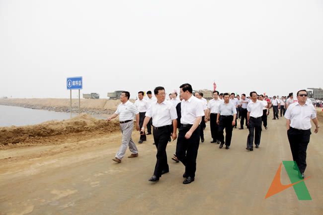 實地查看填海造田工程